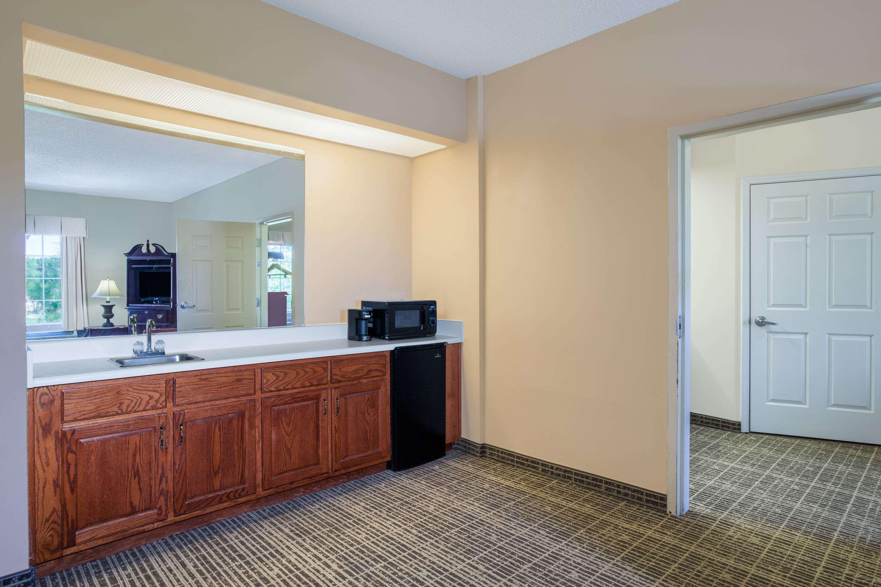 Hotel Baymont By Wyndham Lafayette Airport Exteriér fotografie